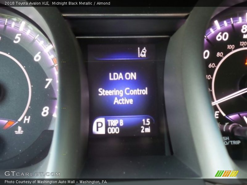 Midnight Black Metallic / Almond 2018 Toyota Avalon XLE