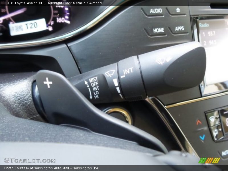 Controls of 2018 Avalon XLE