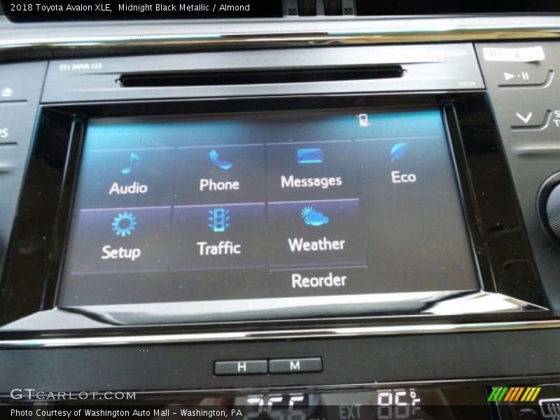 Midnight Black Metallic / Almond 2018 Toyota Avalon XLE