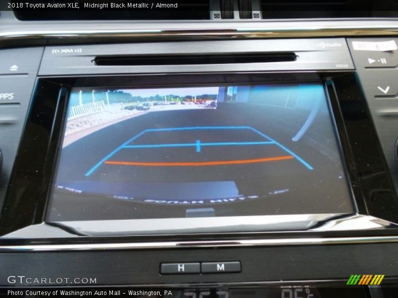Midnight Black Metallic / Almond 2018 Toyota Avalon XLE