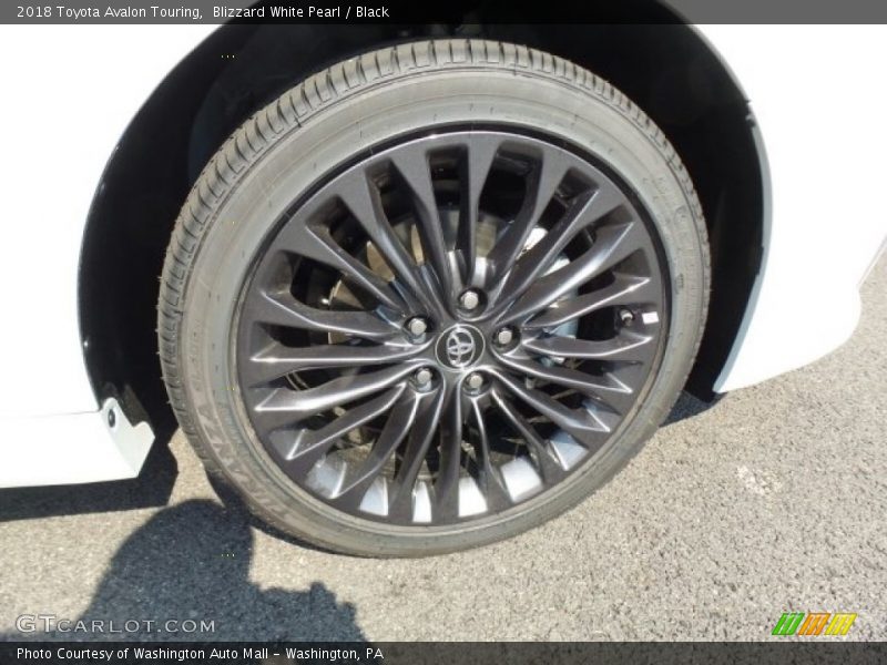 Blizzard White Pearl / Black 2018 Toyota Avalon Touring