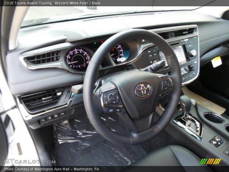 Blizzard White Pearl / Black 2018 Toyota Avalon Touring