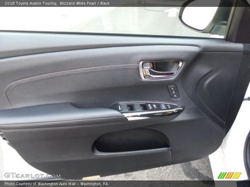 Blizzard White Pearl / Black 2018 Toyota Avalon Touring