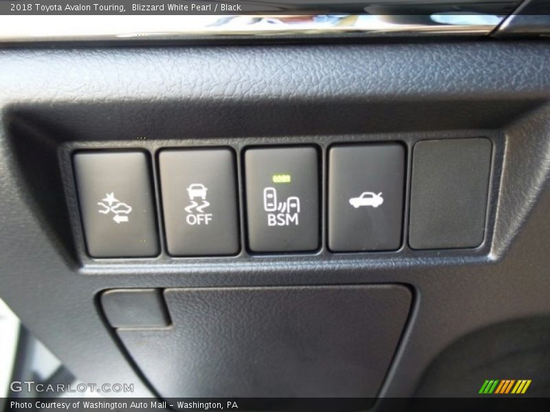 Blizzard White Pearl / Black 2018 Toyota Avalon Touring