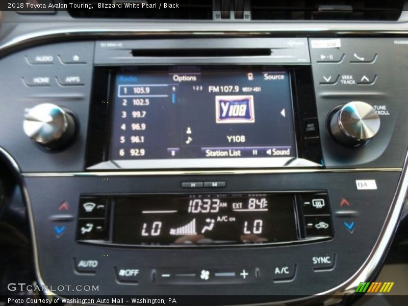 Blizzard White Pearl / Black 2018 Toyota Avalon Touring