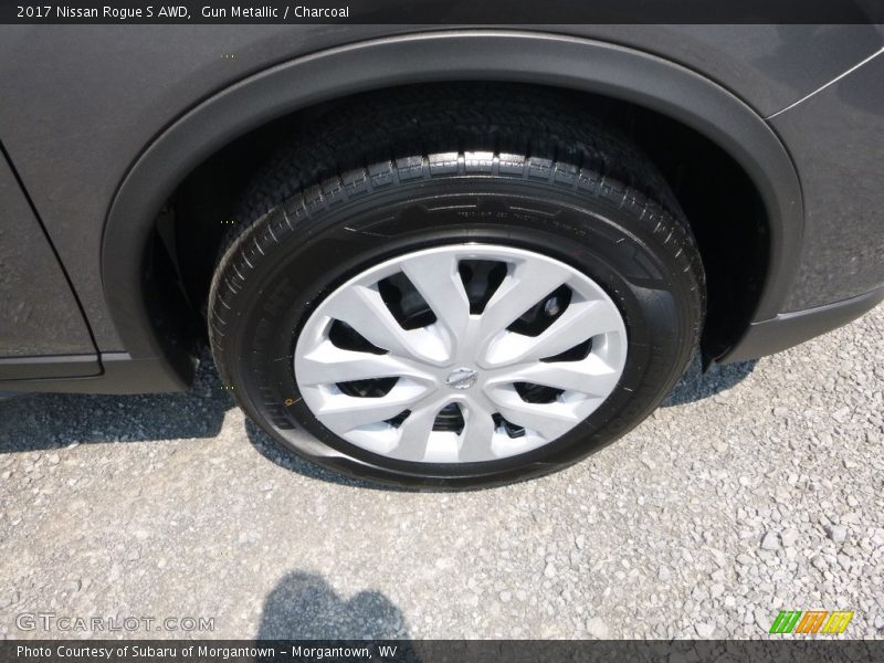 Gun Metallic / Charcoal 2017 Nissan Rogue S AWD