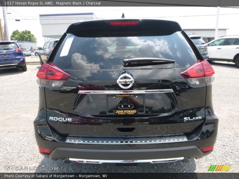 Magnetic Black / Charcoal 2017 Nissan Rogue SL AWD