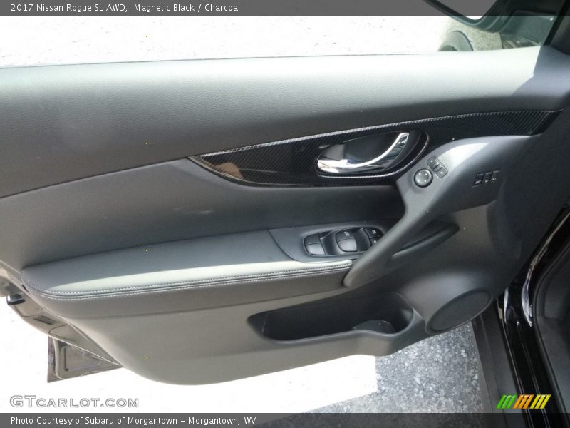 Magnetic Black / Charcoal 2017 Nissan Rogue SL AWD