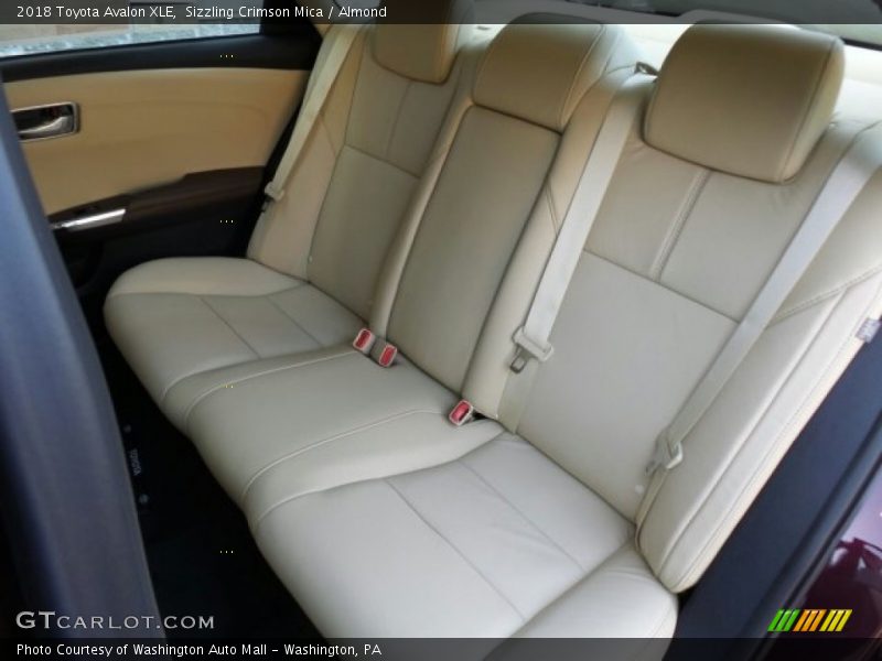 Sizzling Crimson Mica / Almond 2018 Toyota Avalon XLE