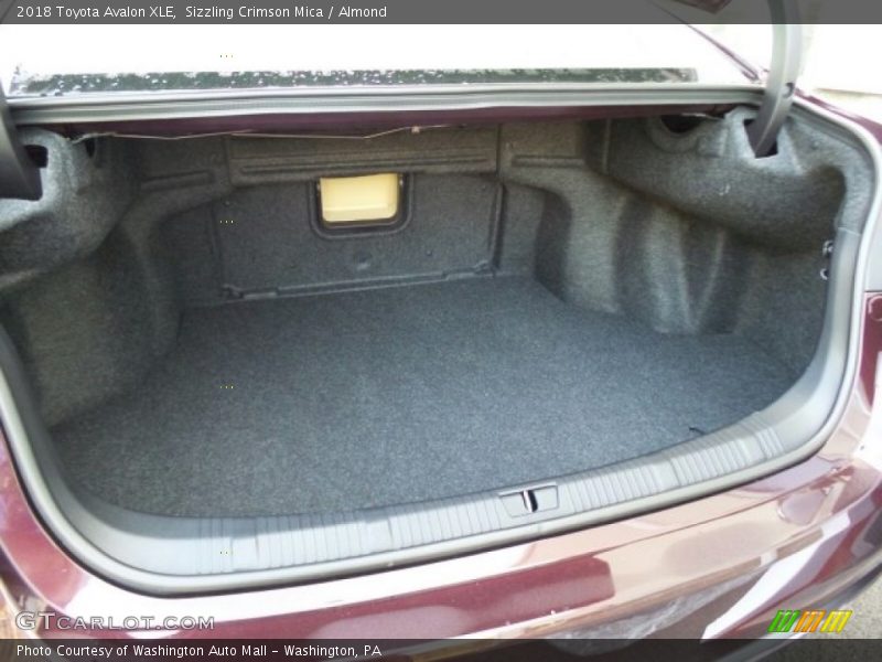 Sizzling Crimson Mica / Almond 2018 Toyota Avalon XLE