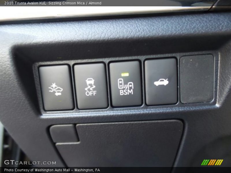 Sizzling Crimson Mica / Almond 2018 Toyota Avalon XLE