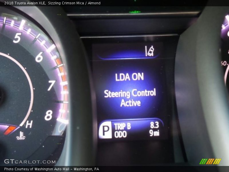 Sizzling Crimson Mica / Almond 2018 Toyota Avalon XLE