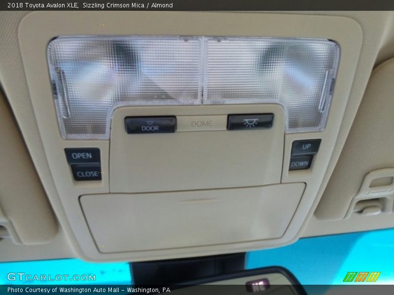 Sizzling Crimson Mica / Almond 2018 Toyota Avalon XLE