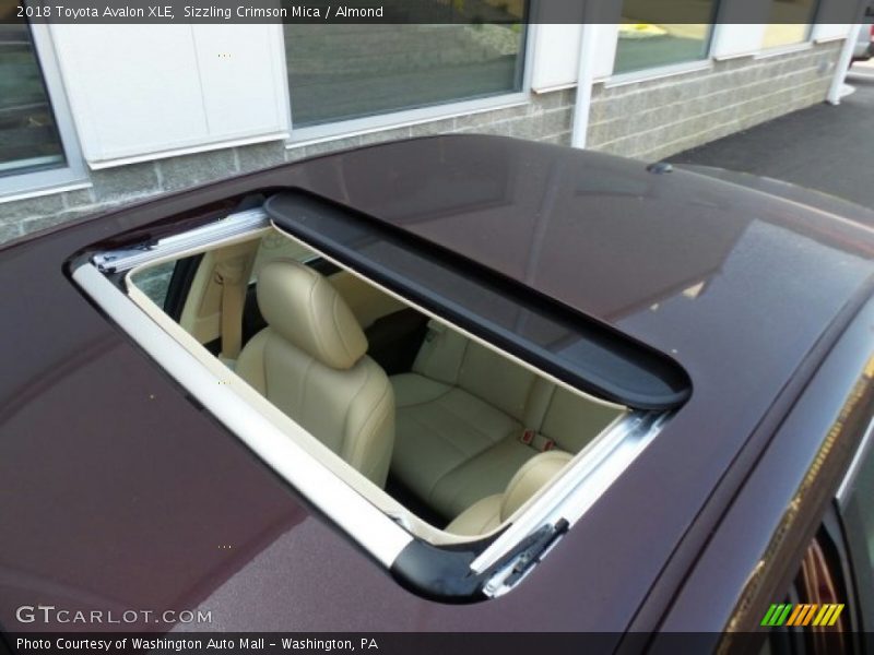 Sizzling Crimson Mica / Almond 2018 Toyota Avalon XLE