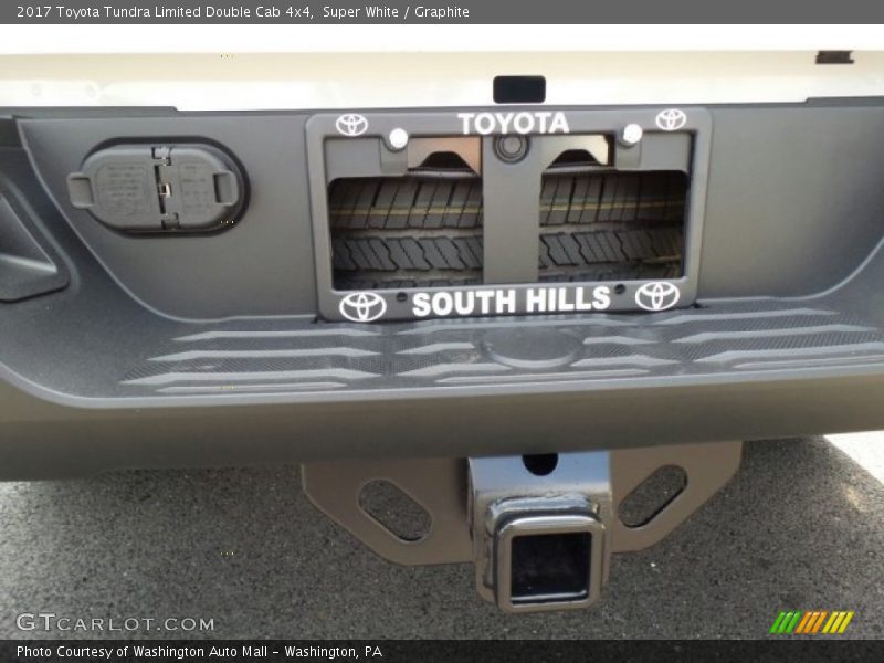 Super White / Graphite 2017 Toyota Tundra Limited Double Cab 4x4