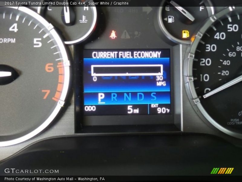 Super White / Graphite 2017 Toyota Tundra Limited Double Cab 4x4