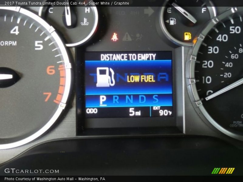 Super White / Graphite 2017 Toyota Tundra Limited Double Cab 4x4