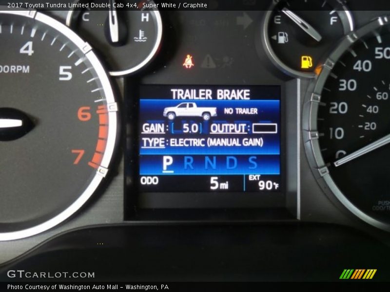 Super White / Graphite 2017 Toyota Tundra Limited Double Cab 4x4