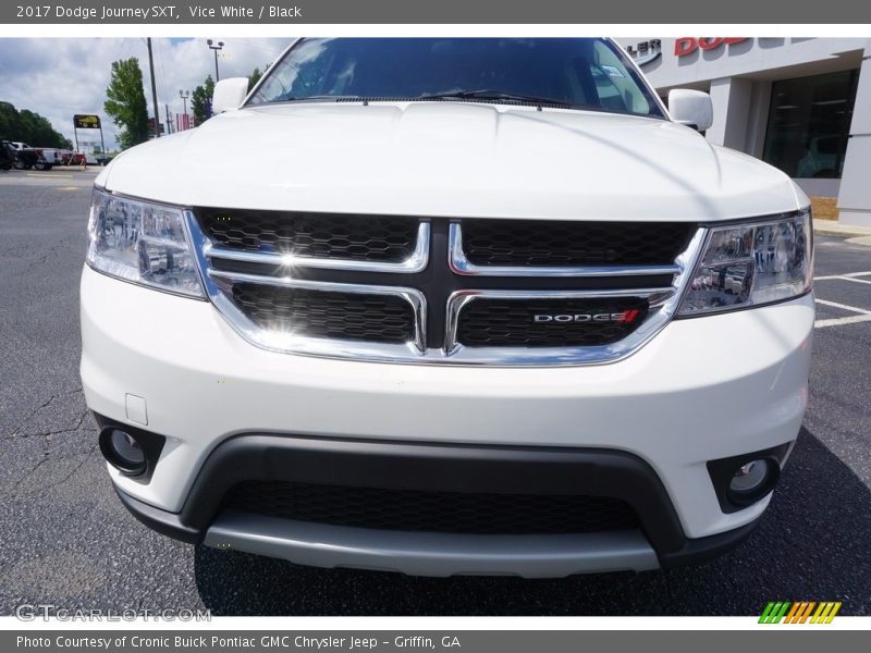 Vice White / Black 2017 Dodge Journey SXT