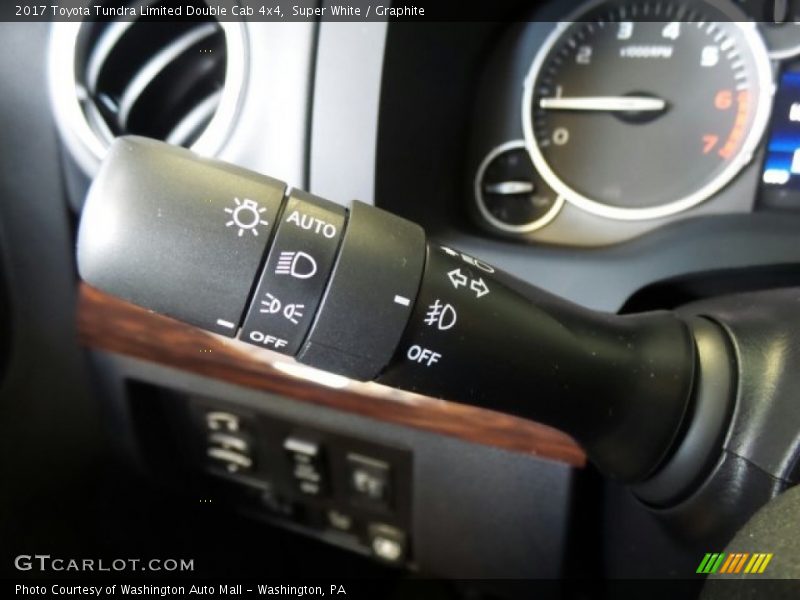 Super White / Graphite 2017 Toyota Tundra Limited Double Cab 4x4