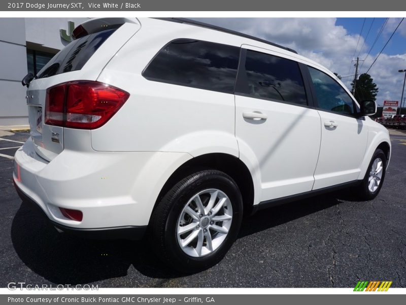 Vice White / Black 2017 Dodge Journey SXT