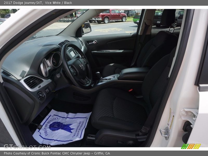 Vice White / Black 2017 Dodge Journey SXT