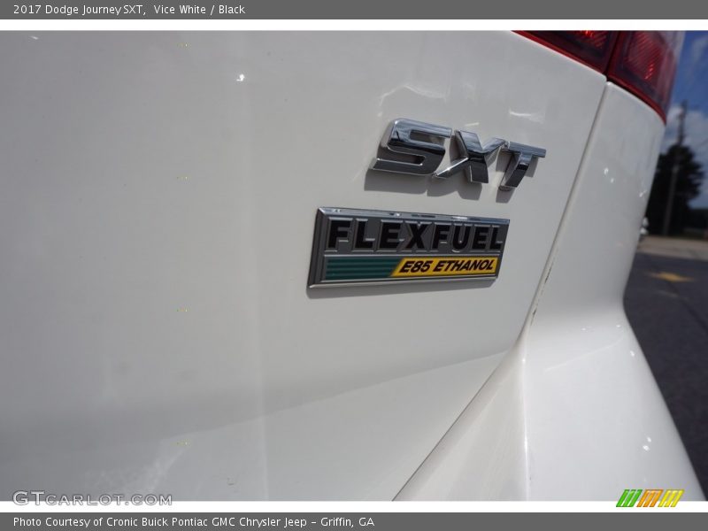 Vice White / Black 2017 Dodge Journey SXT