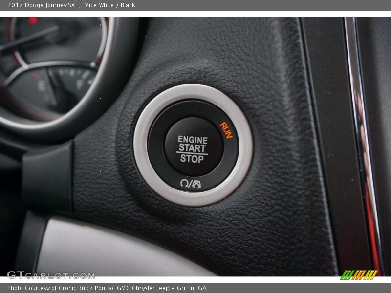 Vice White / Black 2017 Dodge Journey SXT