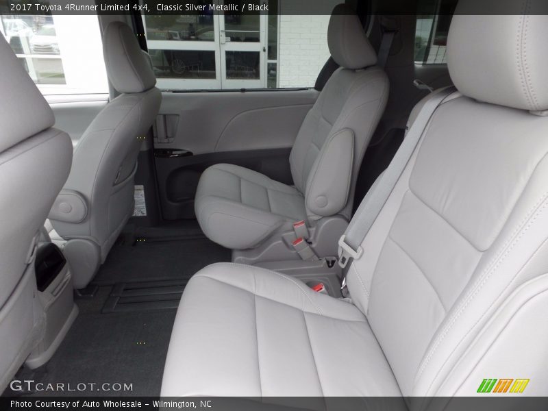Classic Silver Metallic / Black 2017 Toyota 4Runner Limited 4x4