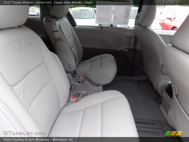 Classic Silver Metallic / Black 2017 Toyota 4Runner Limited 4x4