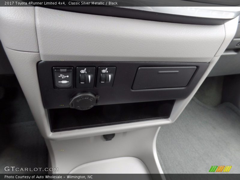 Classic Silver Metallic / Black 2017 Toyota 4Runner Limited 4x4