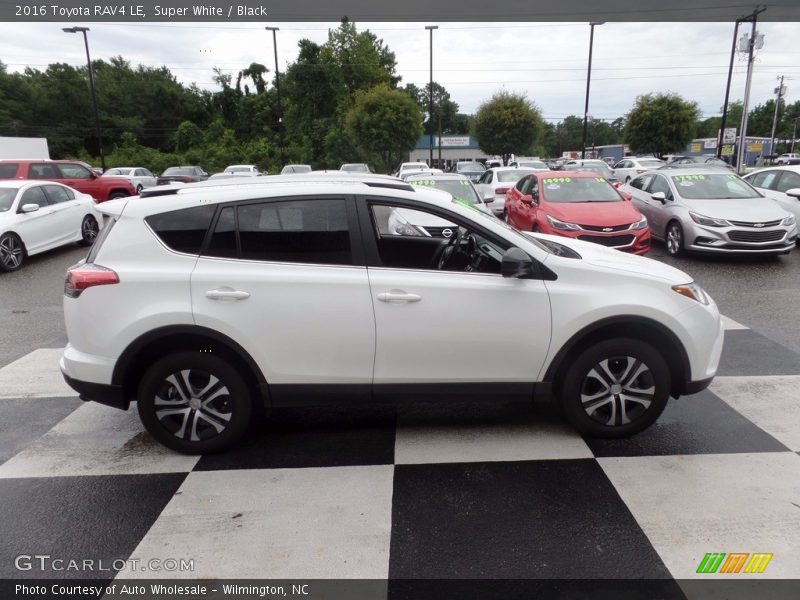 Super White / Black 2016 Toyota RAV4 LE
