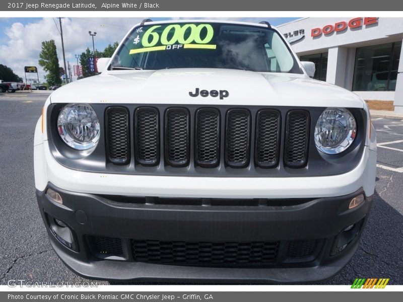 Alpine White / Black 2017 Jeep Renegade Latitude