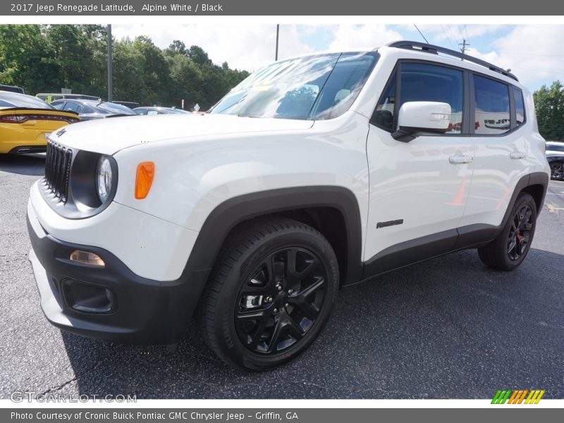 Alpine White / Black 2017 Jeep Renegade Latitude