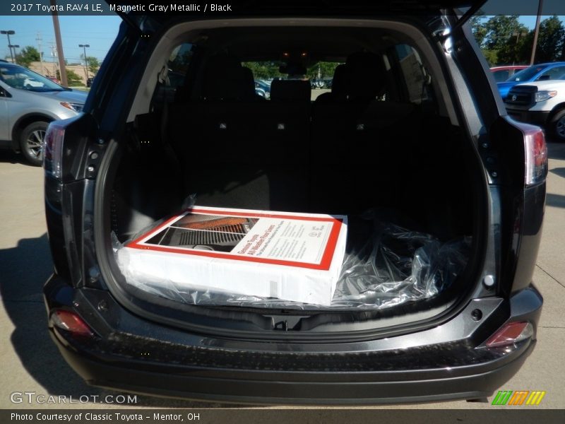 Magnetic Gray Metallic / Black 2017 Toyota RAV4 LE