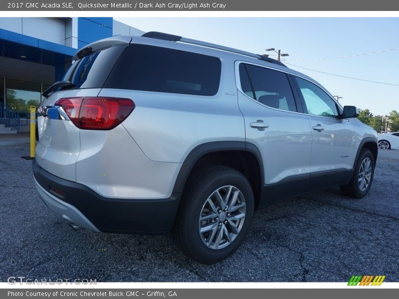 Quicksilver Metallic / Dark Ash Gray/Light Ash Gray 2017 GMC Acadia SLE