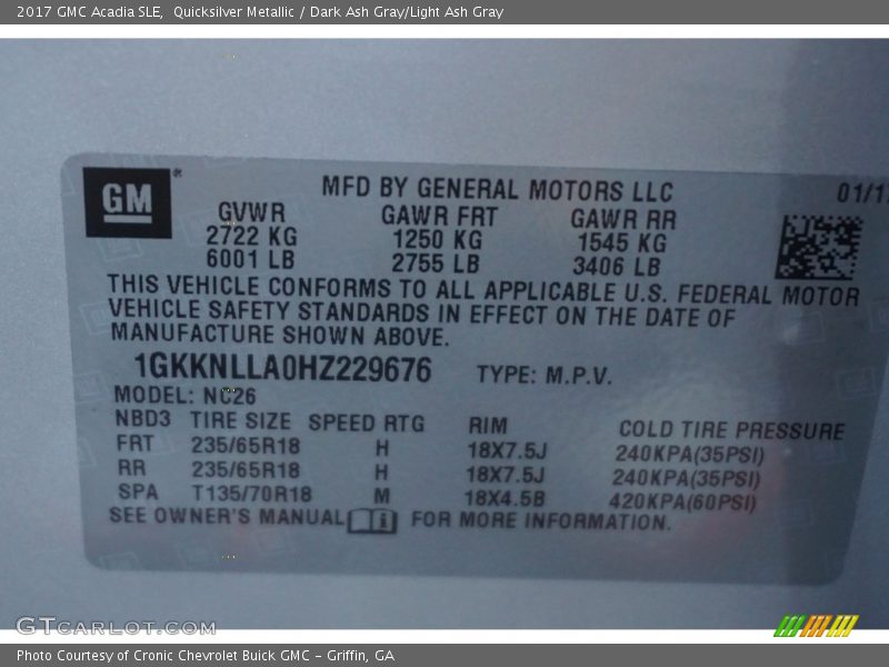 Quicksilver Metallic / Dark Ash Gray/Light Ash Gray 2017 GMC Acadia SLE