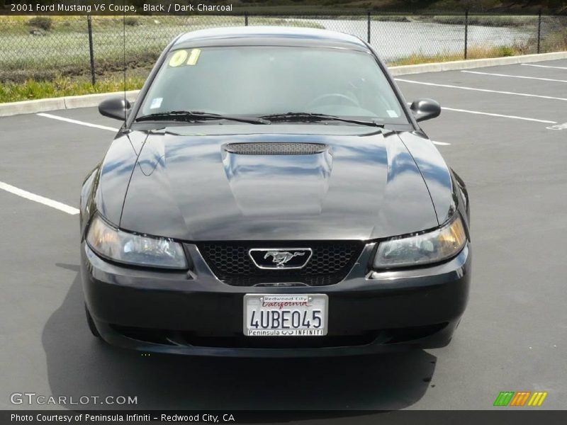 Black / Dark Charcoal 2001 Ford Mustang V6 Coupe