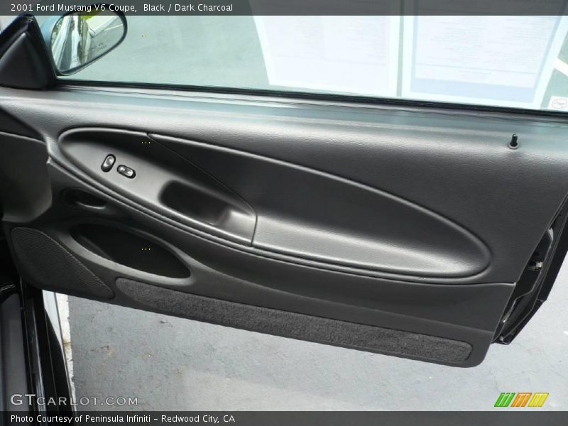 Black / Dark Charcoal 2001 Ford Mustang V6 Coupe