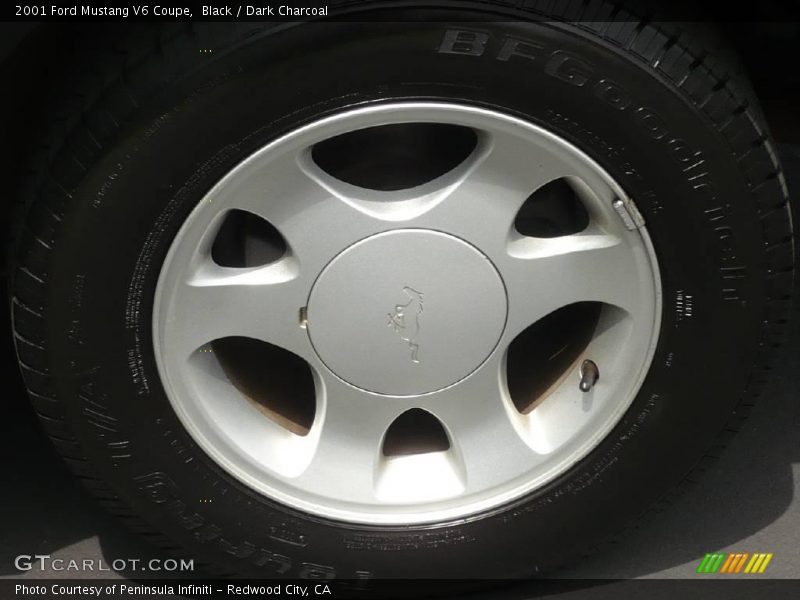Black / Dark Charcoal 2001 Ford Mustang V6 Coupe