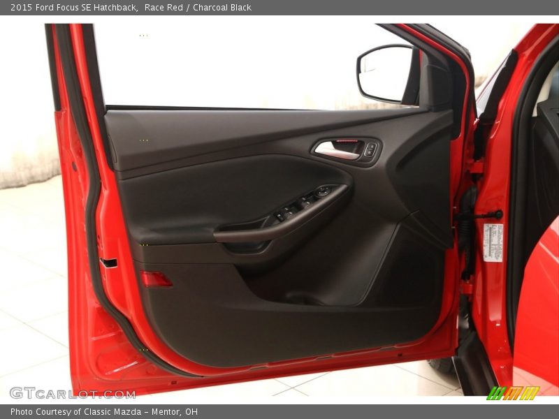 Race Red / Charcoal Black 2015 Ford Focus SE Hatchback