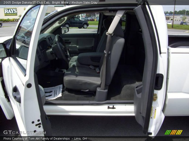 Bright White / Medium Slate Gray 2005 Dodge Dakota ST Club Cab