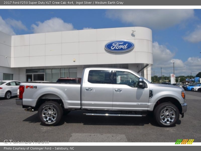 Ingot Silver / Medium Earth Gray 2017 Ford F250 Super Duty XLT Crew Cab 4x4