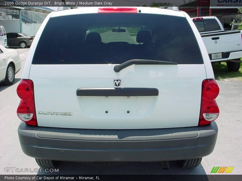 Bright White / Medium Slate Gray 2005 Dodge Durango SXT