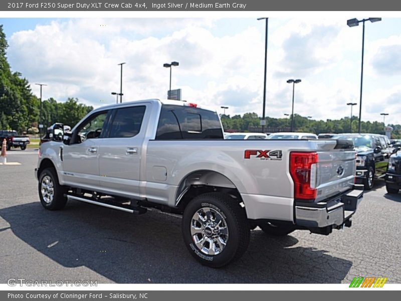 Ingot Silver / Medium Earth Gray 2017 Ford F250 Super Duty XLT Crew Cab 4x4