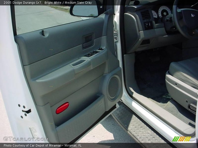 Bright White / Medium Slate Gray 2005 Dodge Durango SXT