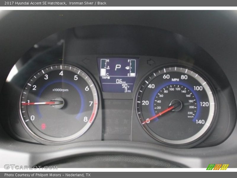 Ironman Silver / Black 2017 Hyundai Accent SE Hatchback