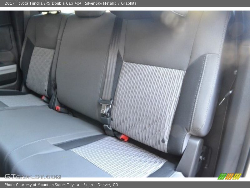 Silver Sky Metallic / Graphite 2017 Toyota Tundra SR5 Double Cab 4x4