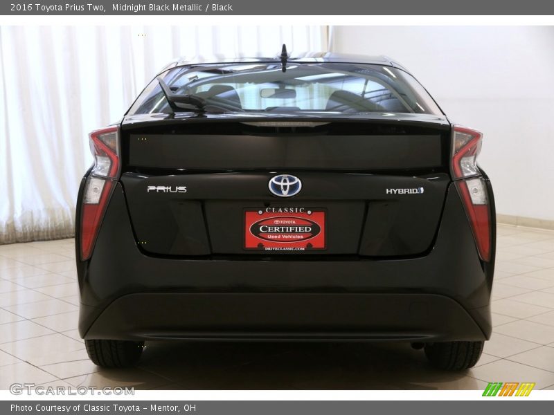Midnight Black Metallic / Black 2016 Toyota Prius Two