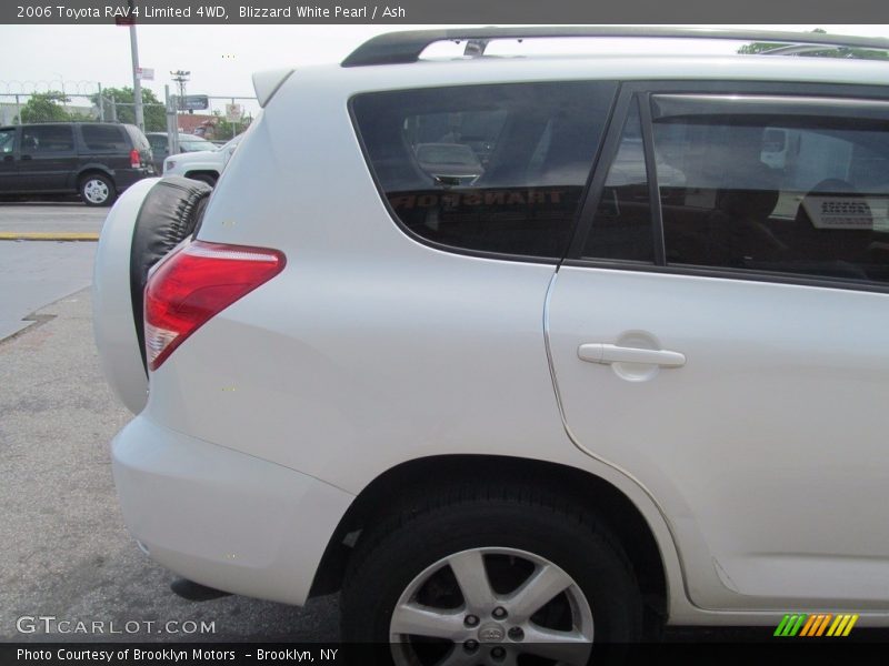 Blizzard White Pearl / Ash 2006 Toyota RAV4 Limited 4WD